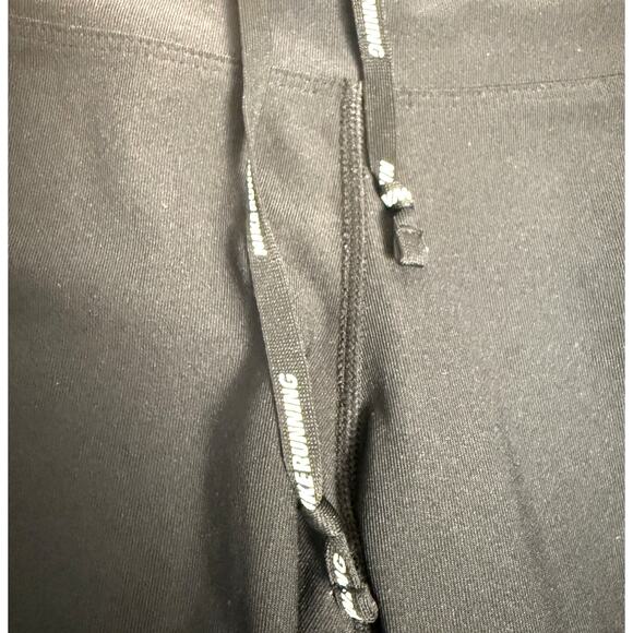 NIKE Dri-Fit Black Workout Capri Pants. Athleisure/Athletic/Gym. Size Medium - Picture 5 of 8